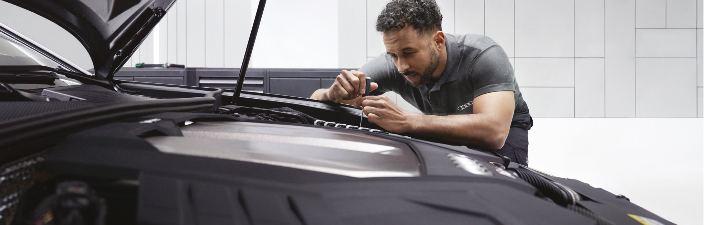 Audi MB 5+ service B1.jpg